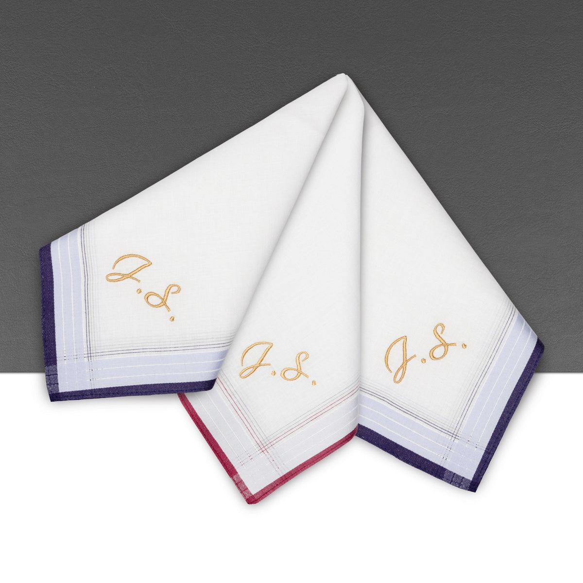 Individuell besticktes 3er Set Taschentücher | verschiedene Designs | 3 Monogramm-Taschentücher mit Wunschbestickung