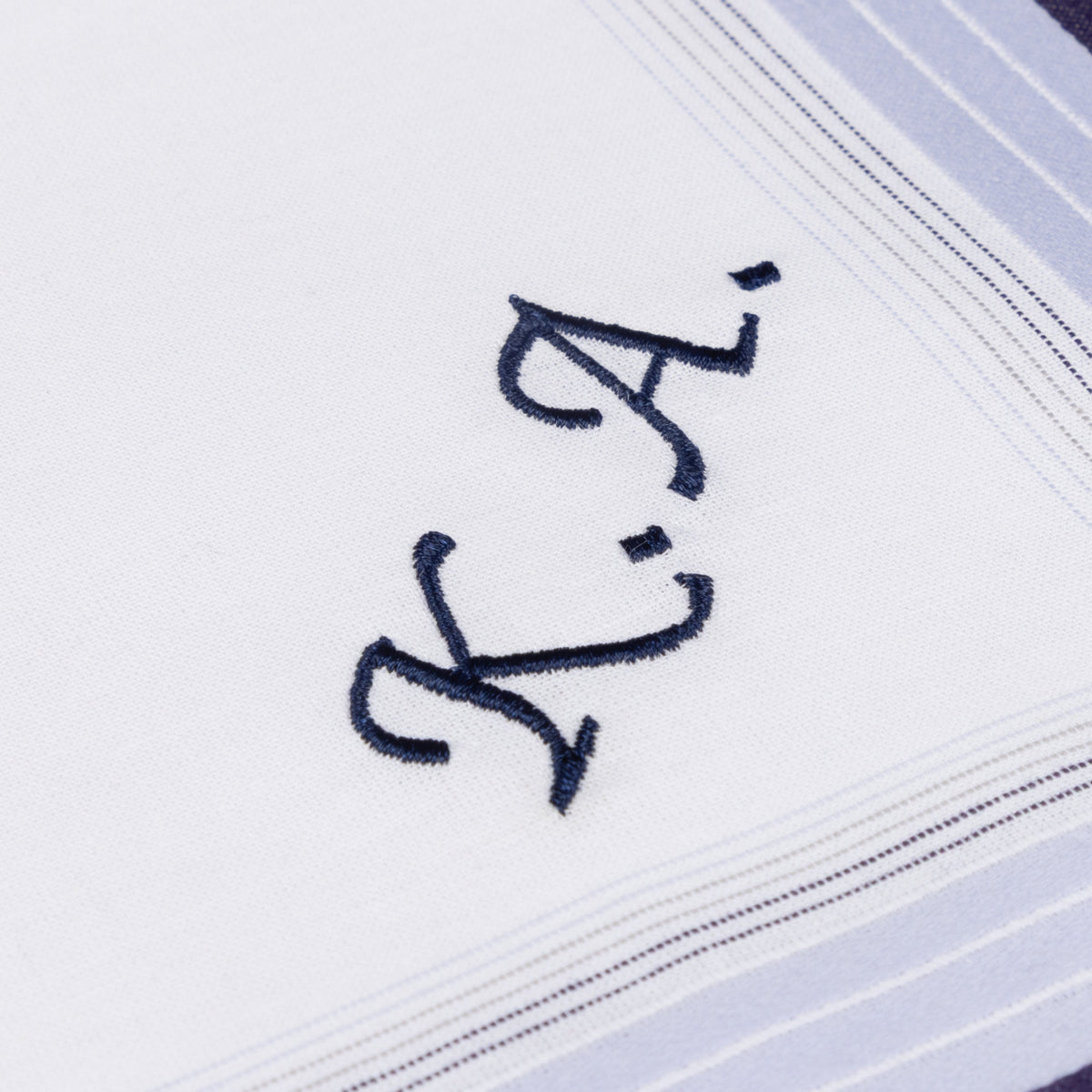 Individuell besticktes 3er Set Taschentücher | verschiedene Designs | 3 Monogramm-Taschentücher mit Wunschbestickung